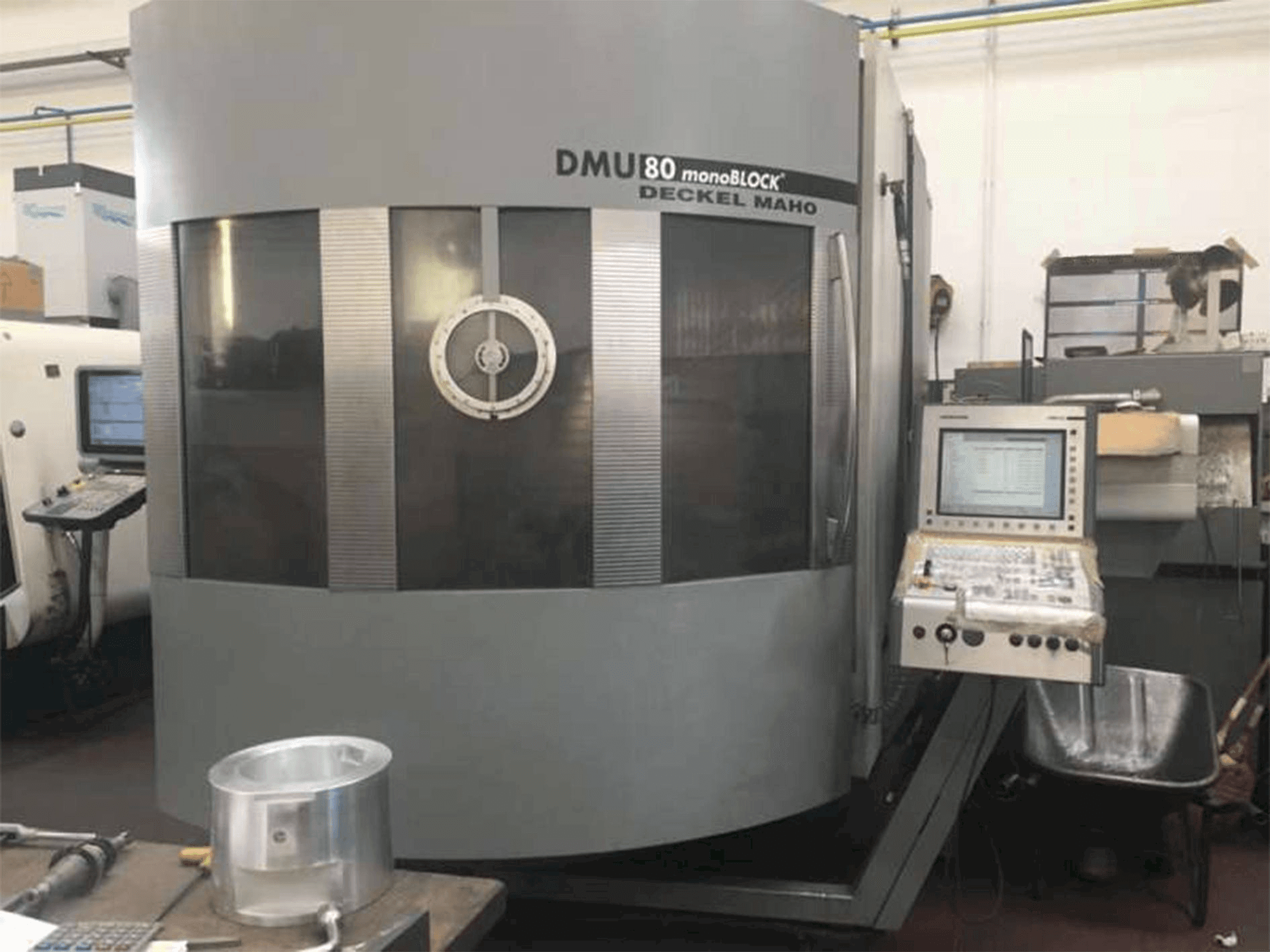 Mašīnas DECKEL MAHO DMU 80 monoblock pretskats