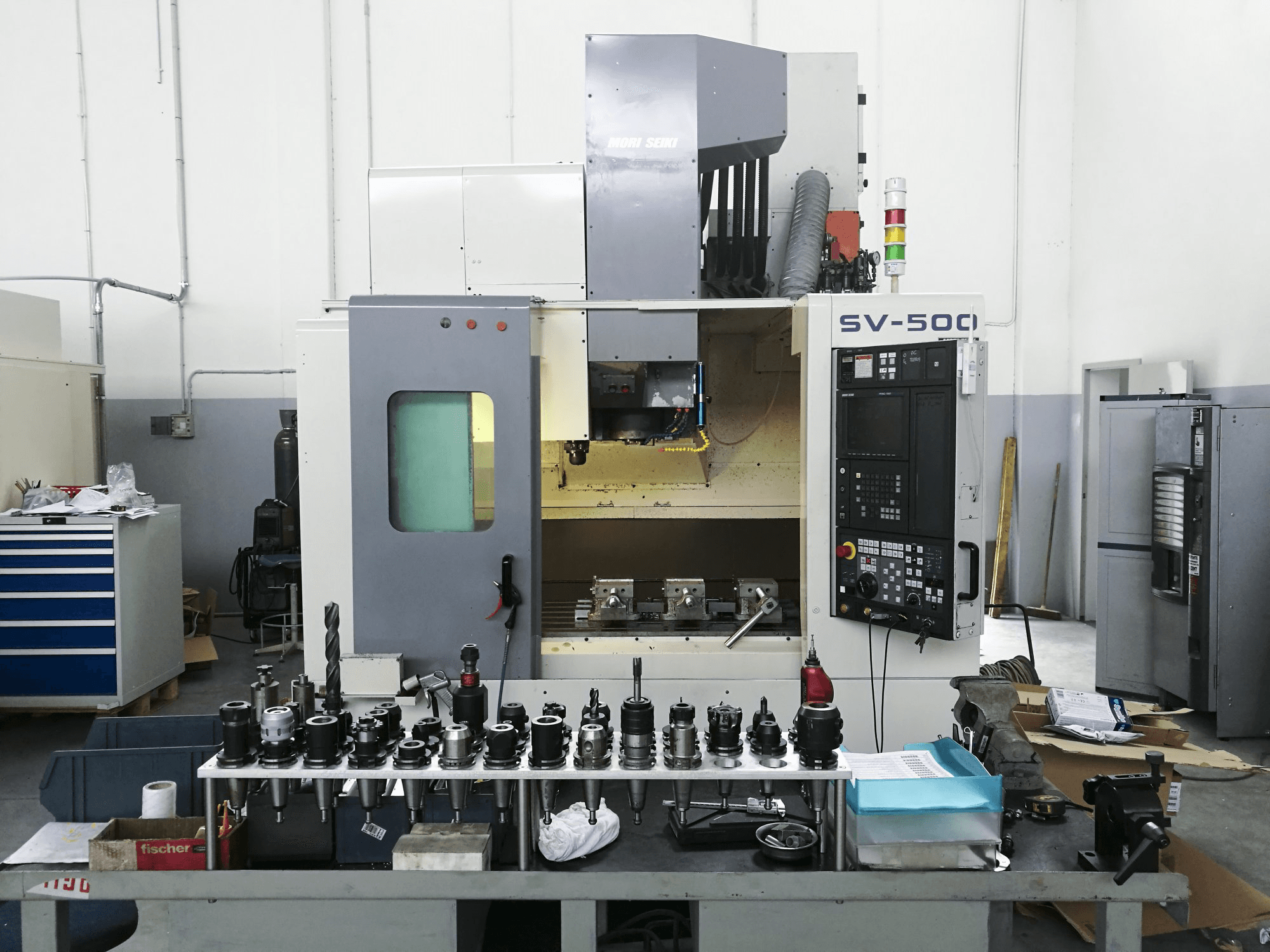 Mašīnas MORI SEIKI SV-500 pretskats