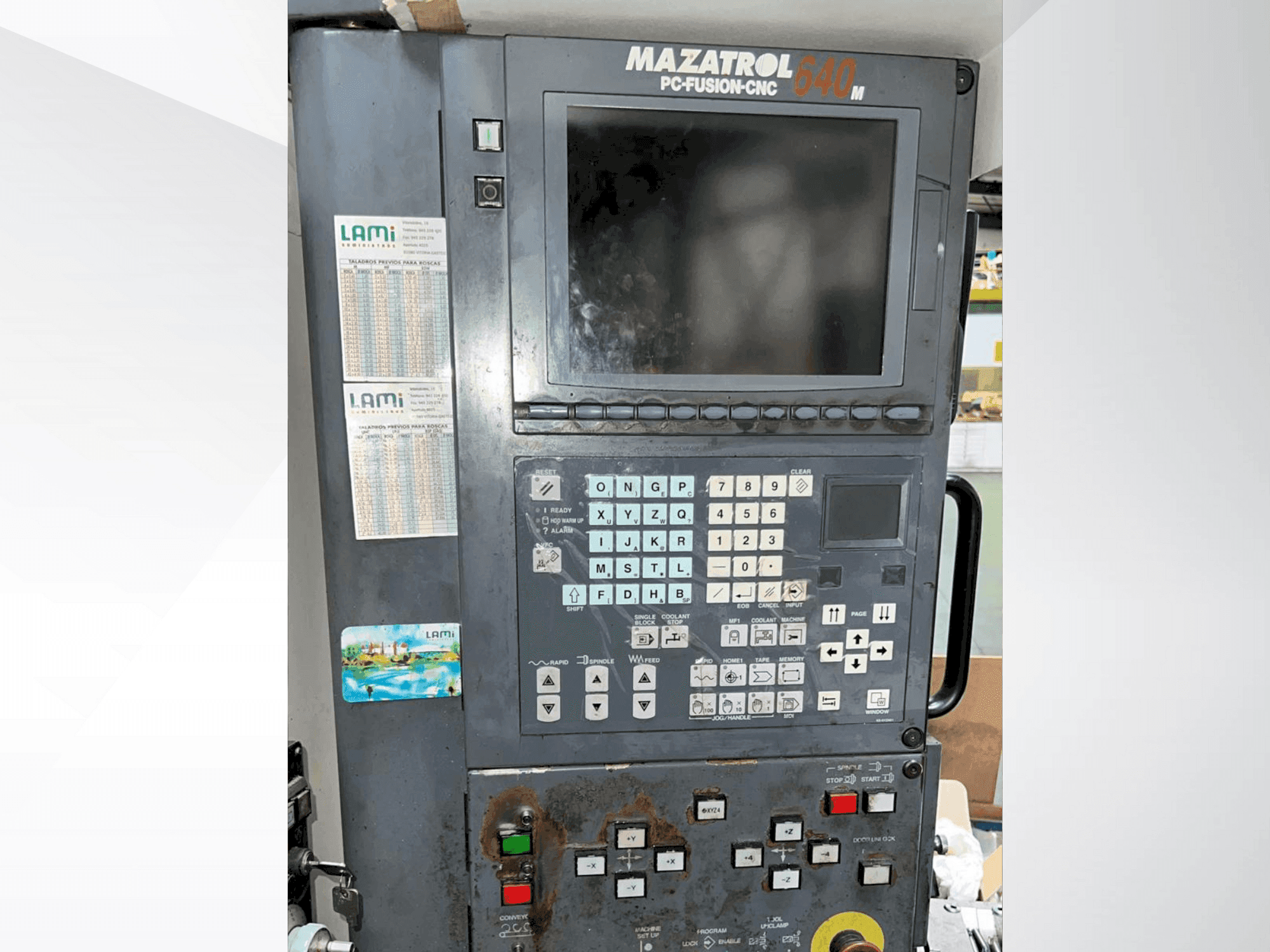 Mašīnas Mazak VTC-B vadības bloks