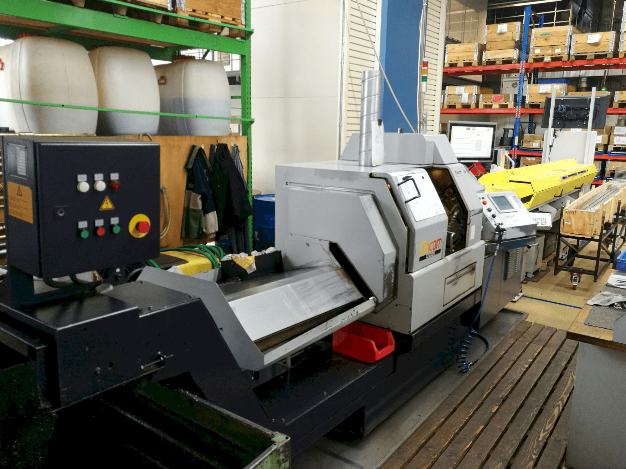 Mašīnas CITIZEN Cincom L25 skats no kreisās puses