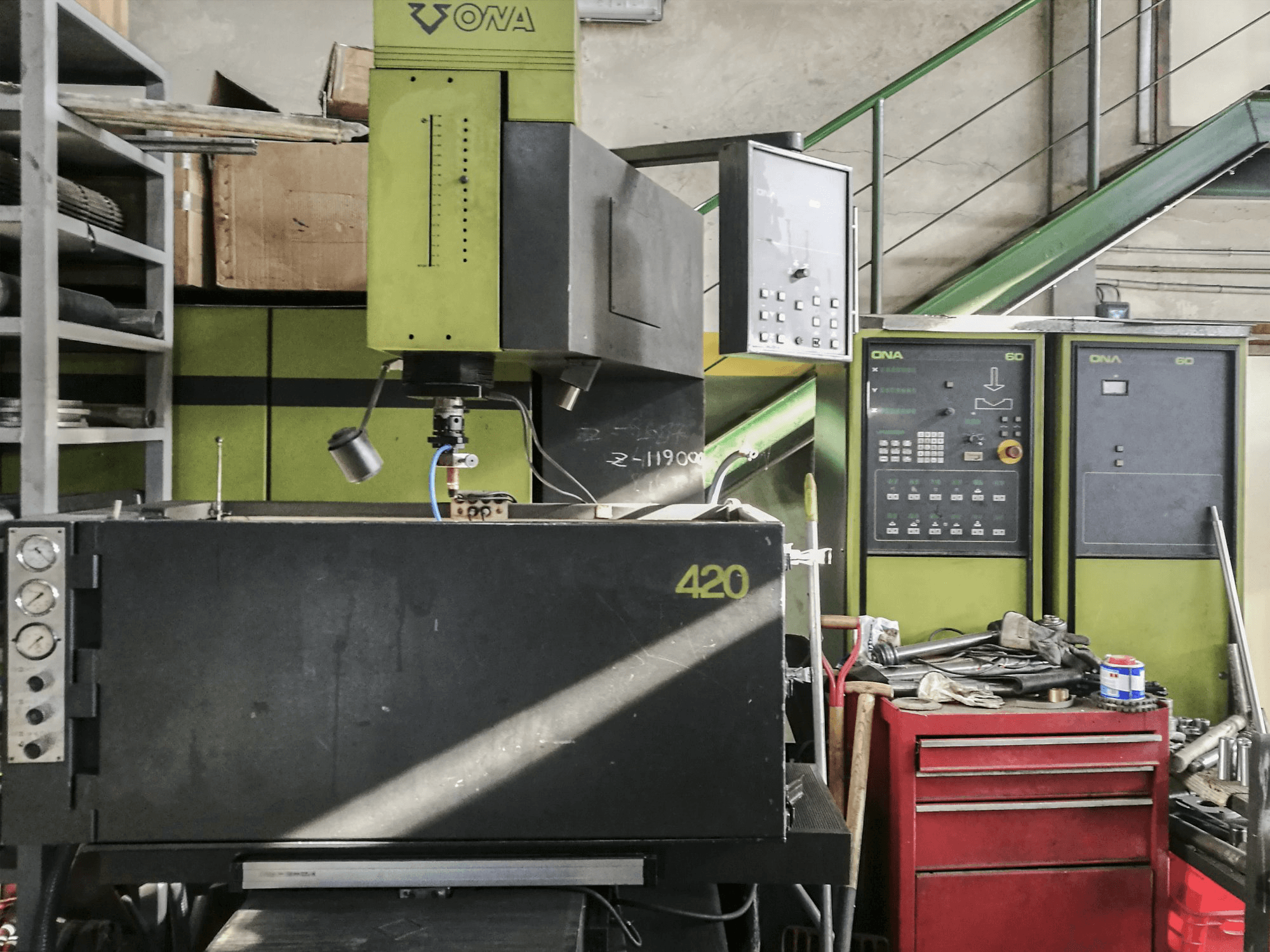 Mašīnas ONA ONAMATIC 420 pretskats