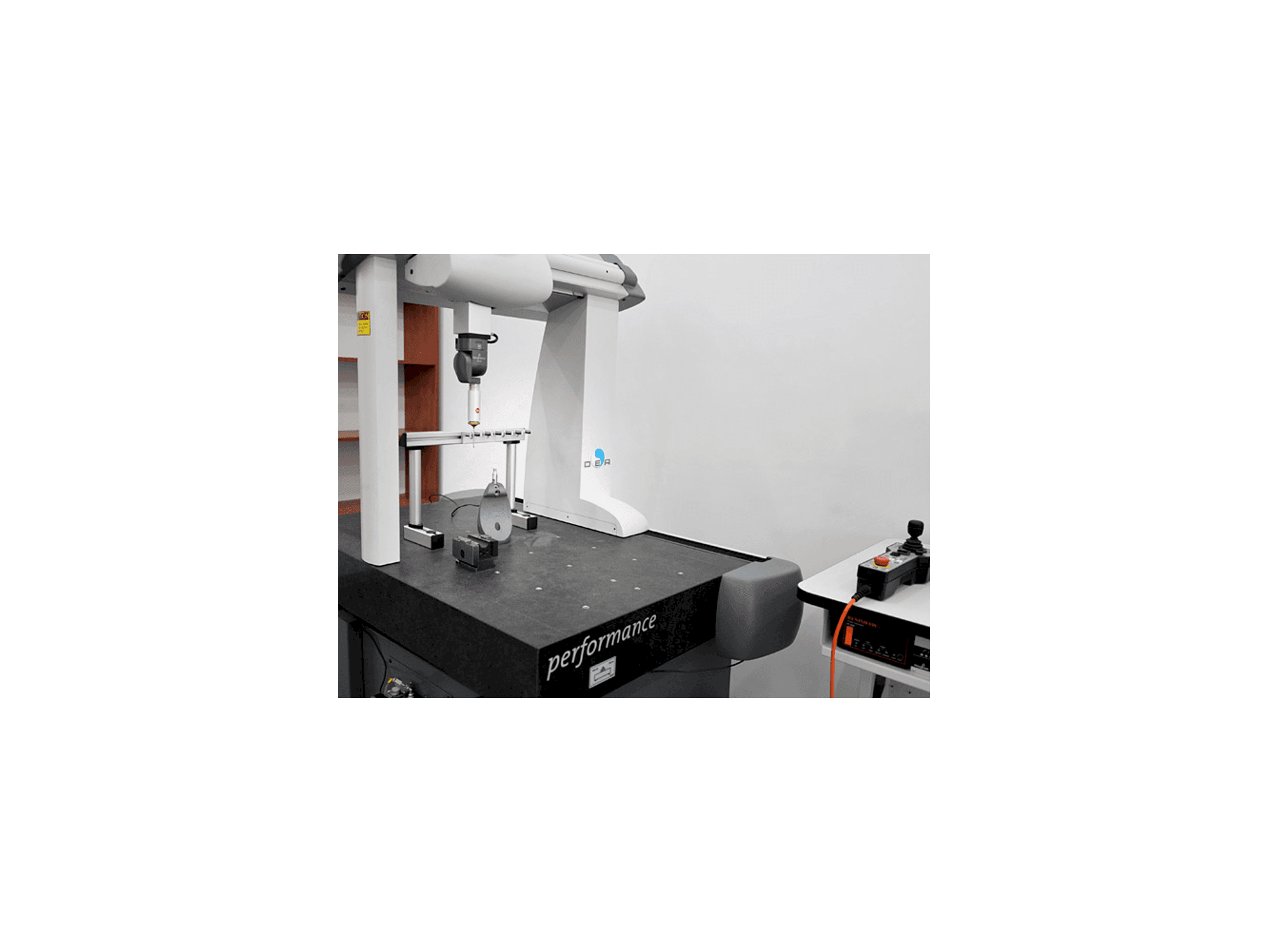 Mašīnas Hexagon Global 050705 pretskats