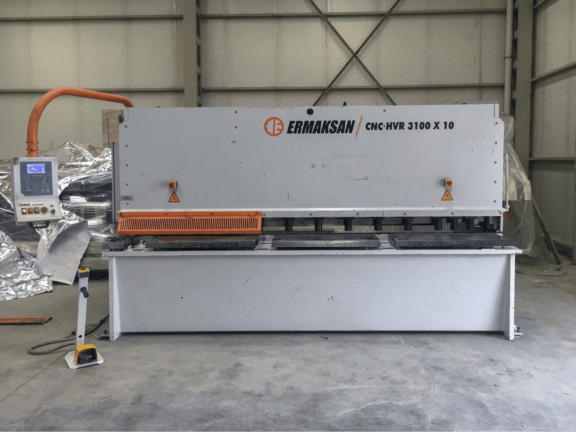 Mašīnas ERMAKSAN CNC HVR 3100x10 pretskats
