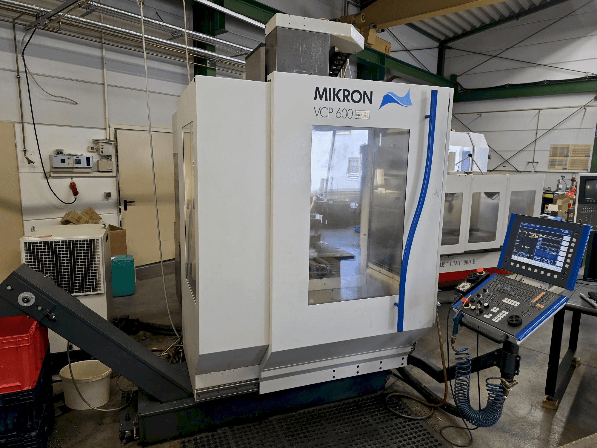 Mašīnas MIKRON VCP 600 pretskats