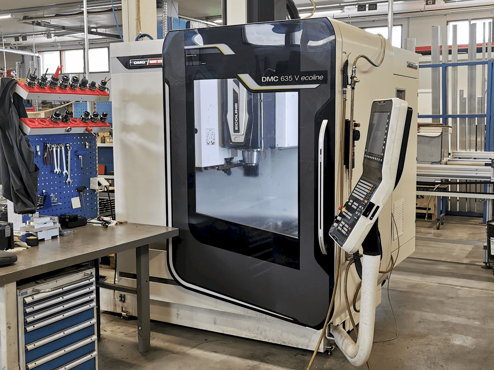 Mašīnas DMG Mori Seiki DMC 635 V Ecoline pretskats